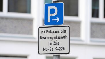 Parkzone, Verkehrsschild, Anwohnerparkplatz oder mit Parkschein